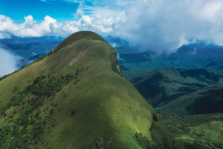 Cloud hunting on the roof of Quang Tri - 4