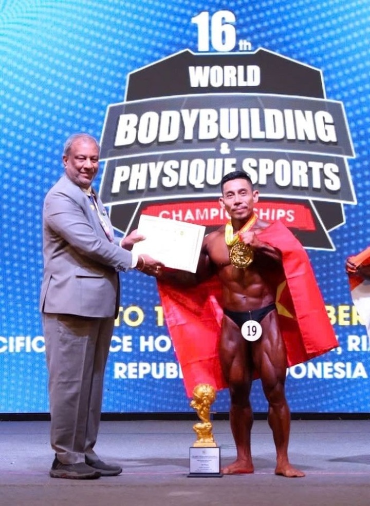 Pham Van Mach clinches seventh world bodybuilding championship title - 1 Pham Van Mach clinches seventh world bodybuilding championship title - 1