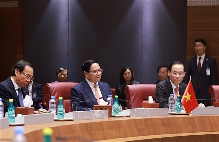 Vietnamese, Algerian PMs hold talks, elevate ties to strategic partnership - 3 Vietnamese, Algerian PMs hold talks, elevate ties to strategic partnership - 3