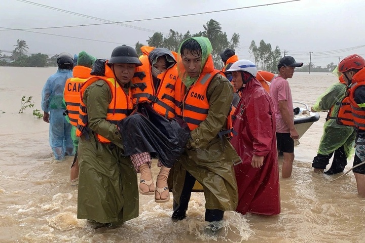 Dak Lak authorities reject rumour of mass flood deaths - 1