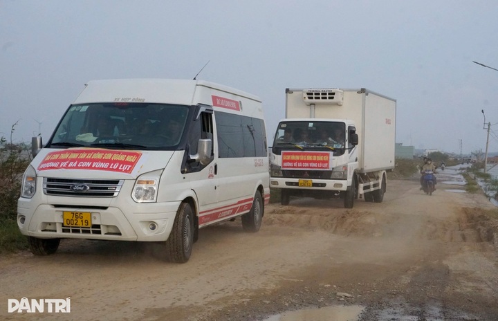 Gia Lai villages still without power and fresh water weeks after floods - 10