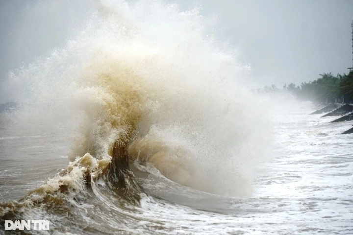 Typhoon Koto weakens and moves slowly toward Vietnam - 1 Typhoon Koto weakens and moves slowly toward Vietnam - 1