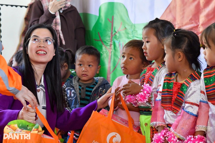 Dantri/Dtinews-funded kindergarten opens in remote Cao Bang commune - 8