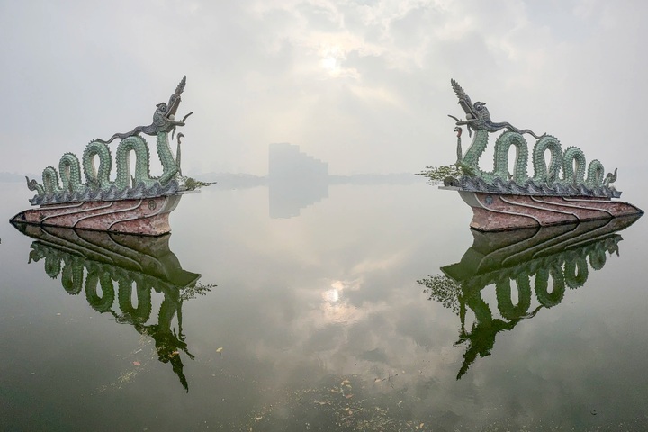 Hanoi shrouded in heavy smog as air quality worsens - 7