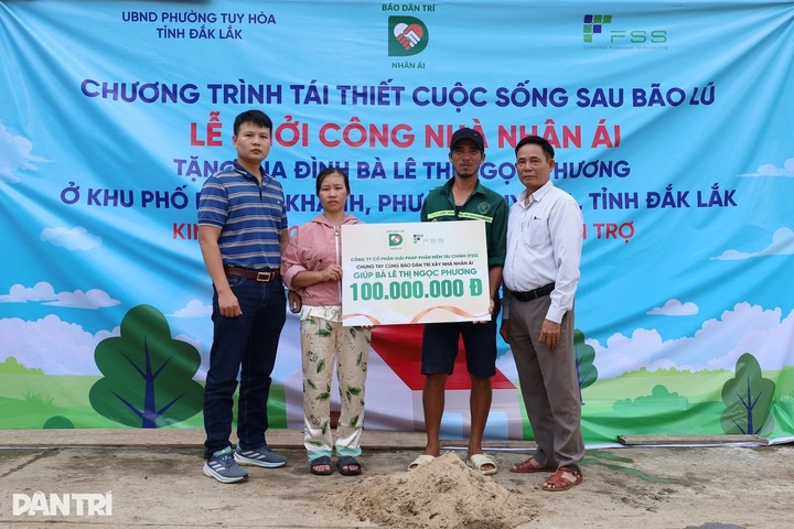Dantri/Dtinews begins building home for flood-stricken family in Dak Lak - 3