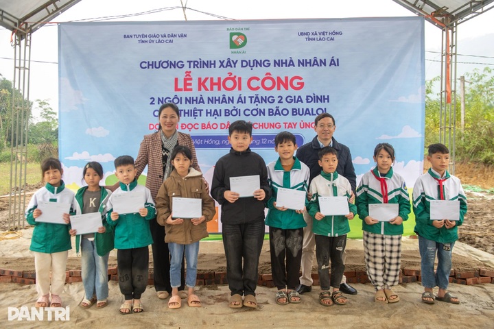 Dantri readers fund two houses for storm-hit families in Lao Cai - 4