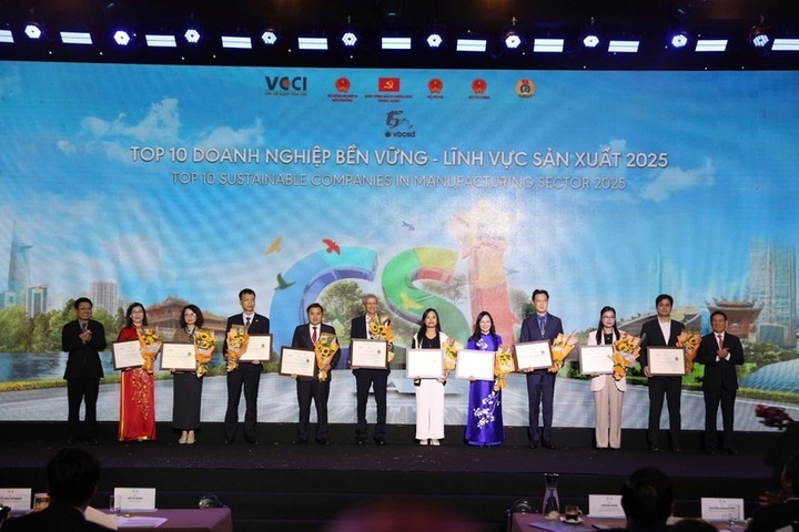 Vietnam honours top 100 sustainable businesses for 2025 - 1
