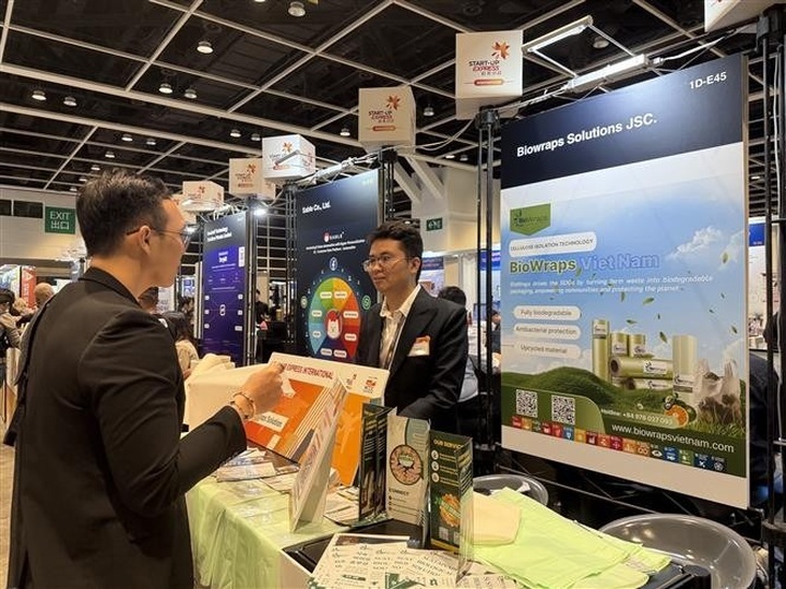 Vietnamese-developed BioWraps wins Top 10 startup award in Hong Kong - 1 Vietnamese-developed BioWraps wins Top 10 startup award in Hong Kong - 1