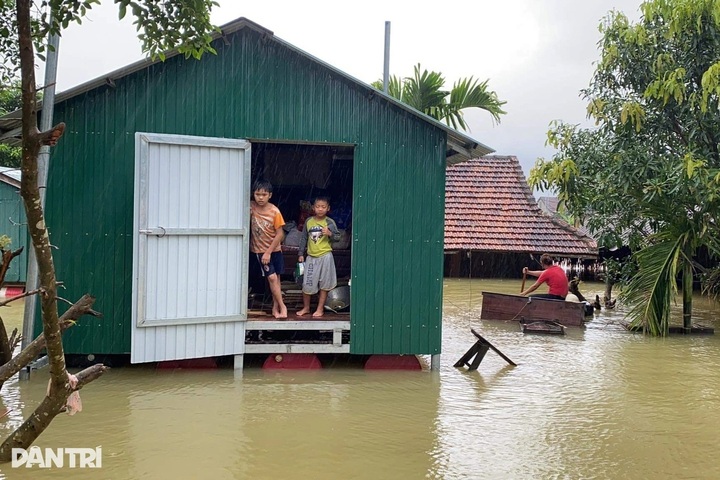 Dantri/Dtinews plans 50 floating flood houses for Dak Lak residents - 3 Dantri/Dtinews plans 50 floating flood houses for Dak Lak residents - 3