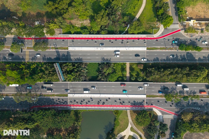 HCM City launches first dedicated lane for cyclists - 4