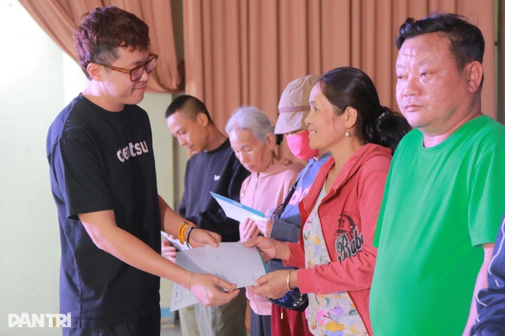 VND 165 million aid helps flood hit families rebuild lives in Dak Lak - 2