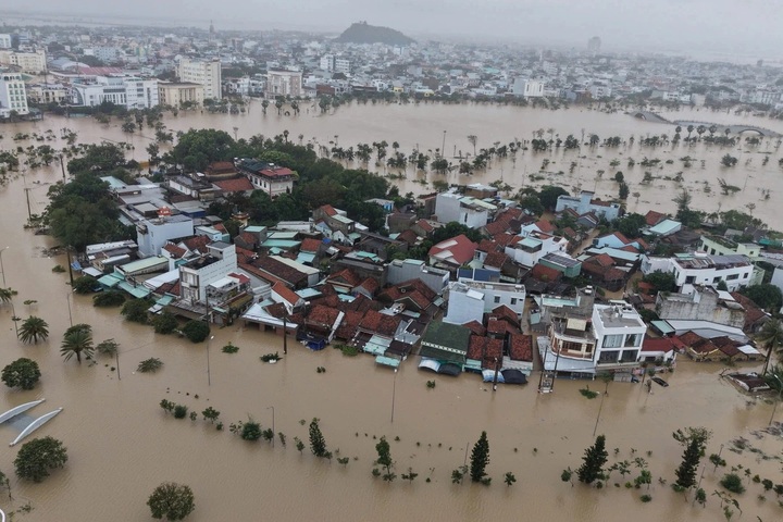 Dantri/Dtinews calls for 1,000 Tet gifts for flood victims - 1