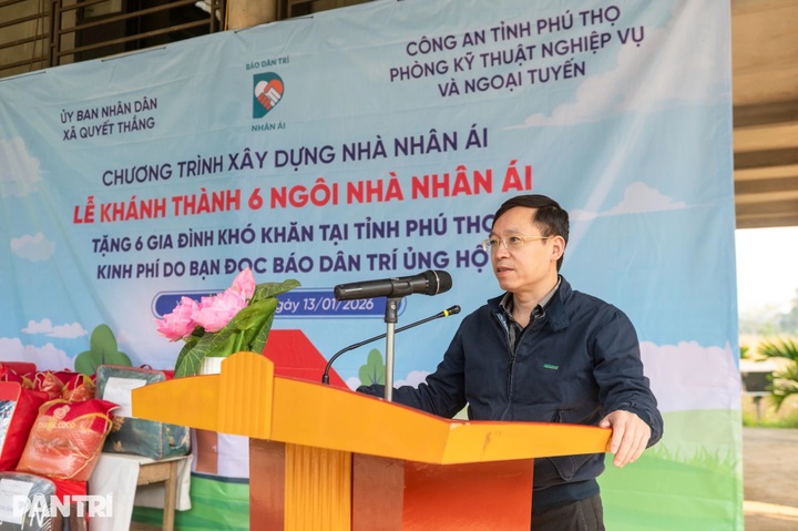 Six poor households in Phu Tho receive new homes with media support - 2