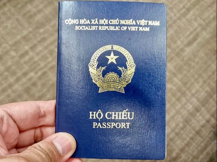 Vietnam passport reaches highest ranking in five years - 1
