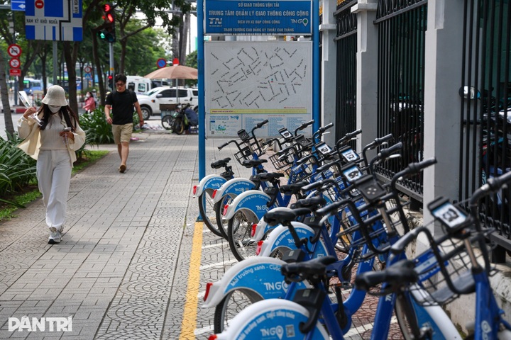 Ho Chi Minh City adds electric bikes to public transport network - 1