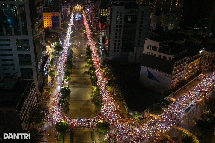 HCM City sets up LED screens for Vietnam U23 semi-final - 2