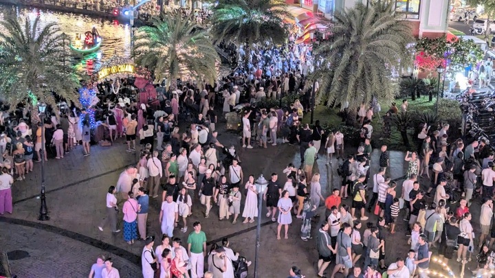 Phu Quoc sees record international flights - 1