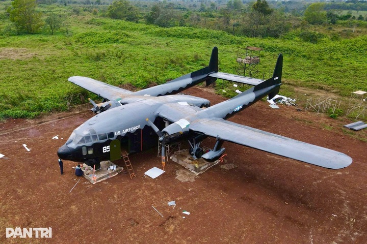US war-era C-119 aircraft showcased at central airfield - 1