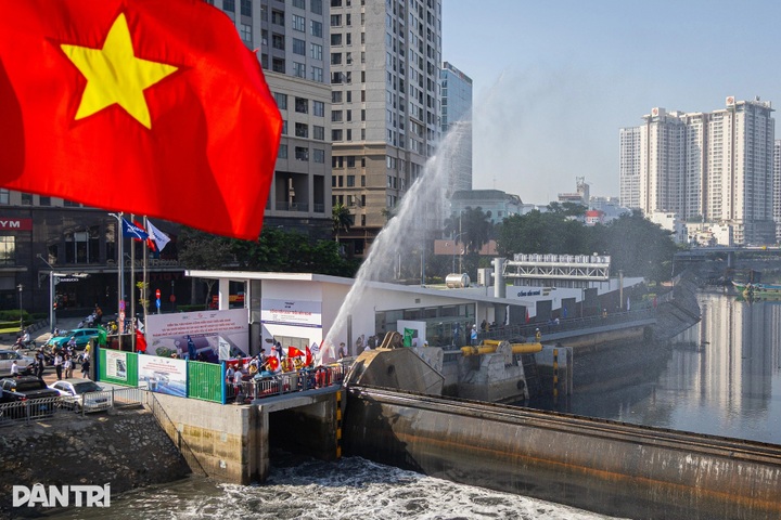 HCM City restarts major floodgate in USD 400m anti-flood project - 4 HCM City restarts major floodgate in USD 400m anti-flood project - 4