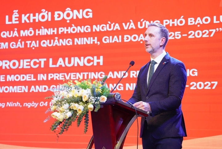 UNFPA, Quang Ninh launch project to prevent violence against women - 1