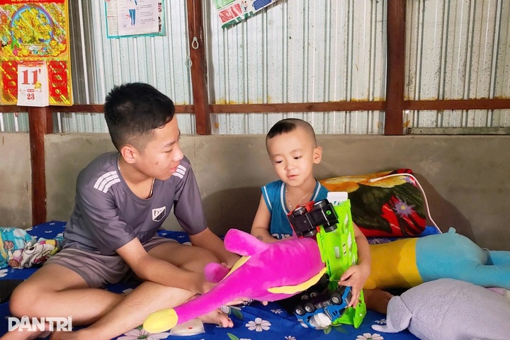 Dantri readers help three-year-old fight cancer - 2