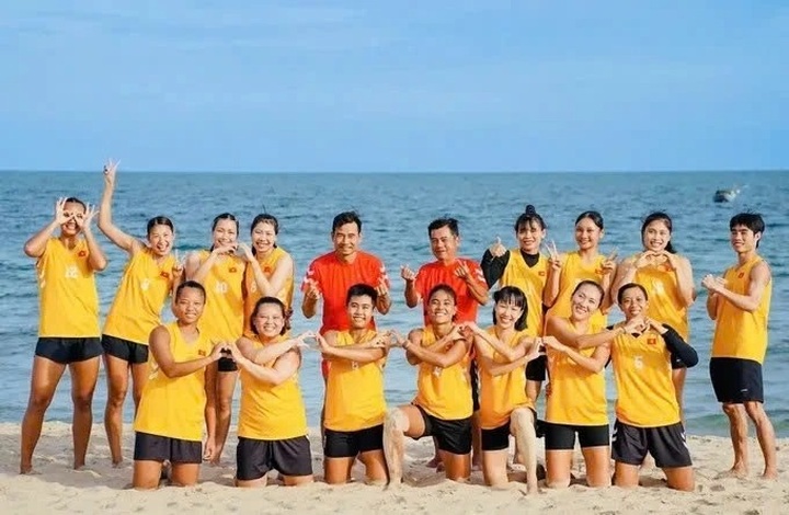 Vietnam women’s beach handball team earn berth at 2026 World Championships - 1