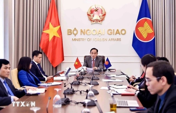Vietnam calls for ASEAN unity, peaceful solutions at meeting on Middle East - 1 Vietnam calls for ASEAN unity, peaceful solutions at meeting on Middle East - 1
