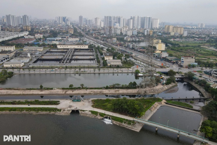 Hanoi steps up flood-control projects - 12