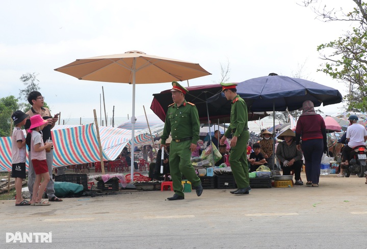 Grilled herring boom draws crowds to central Vietnam coast - 8