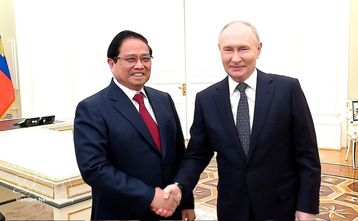 Vietnam PM meets Russian President, deepens strategic ties - 1