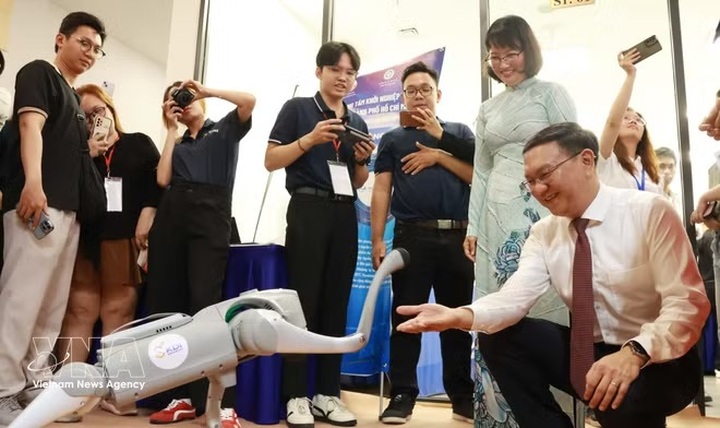 Vietnam unveils national strategy to boost innovative start-ups - 2