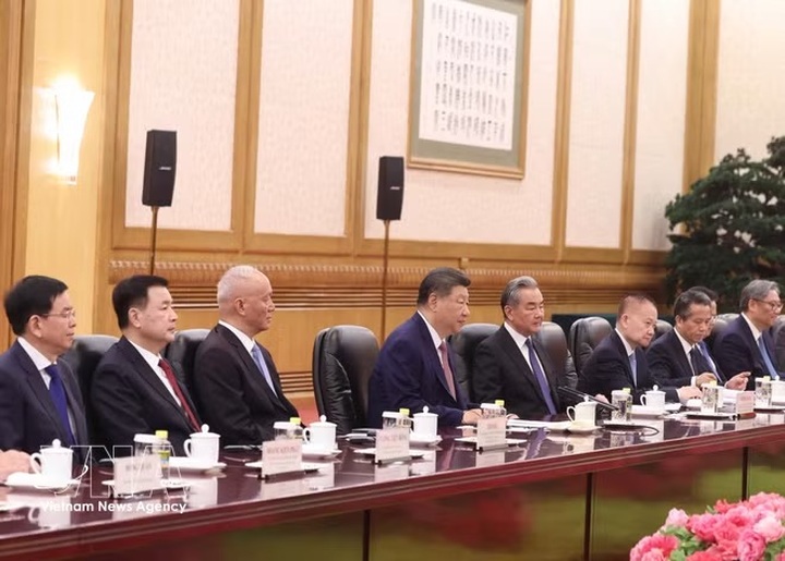 Vietnam, China leaders hold talks to deepen strategic ties - 3