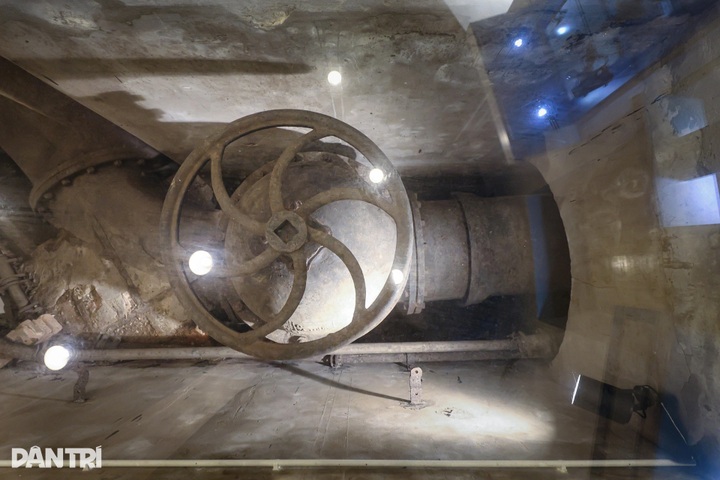 Inside HCM City's 140-year-old water tower - 8