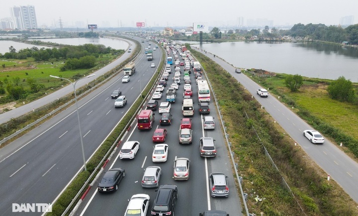Phap Van-Cau Gie Expressway set for USD 960 mln expansion plan - 1