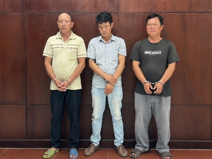 HCM City police bust fake gas ring, 10 charged - 1
