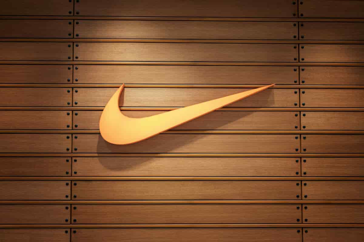 Bán giày xịn nhưng những 'bước chạy' kinh doanh của Nike lại không hề êm ả - 1