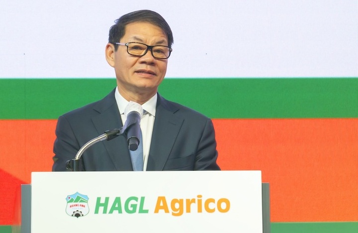 Công ty tỷ phú Trần Bá Dương và bầu Đức tăng mạnh; chứng khoán ngột ngạt - 1