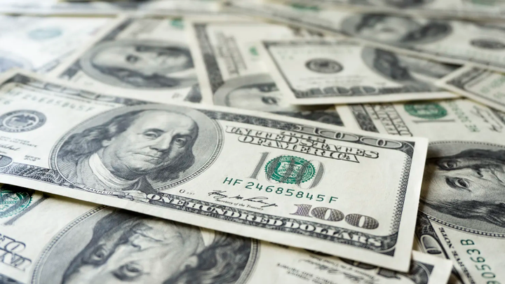 Nhà đầu tư dự báo Fed giảm chậm lãi suất, USD lên cao nhất 6 tháng - 1