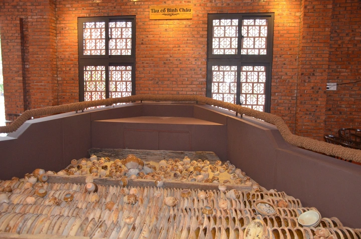 Vùng biển Bình Châu: Thiên nhiên kỳ bí, văn hóa sống động - 2 Vùng biển Bình Châu: Thiên nhiên kỳ bí, văn hóa sống động - 2