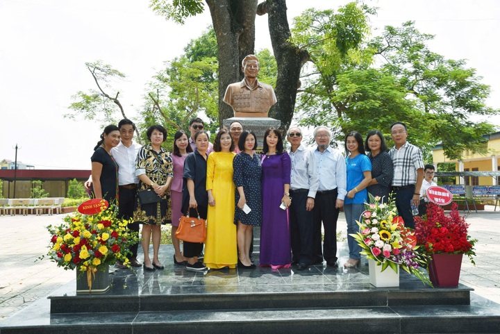 Người anh hùng làm Tổng biên tập - 4