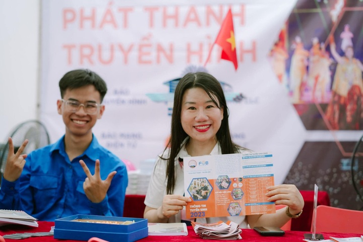 Tinh gọn cơ quan báo chí: Trường đại học và sinh viên chủ động thích ứng - 3 Tinh gọn cơ quan báo chí: Trường đại học và sinh viên chủ động thích ứng - 3