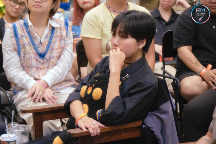 Rào cản vô hình với người chuyển giới tại nơi làm việc - 1 Rào cản vô hình với người chuyển giới tại nơi làm việc - 1