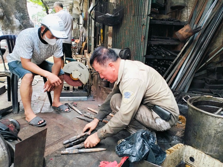 Những người giữ nghề phố cổ - 3 Những người giữ nghề phố cổ - 3