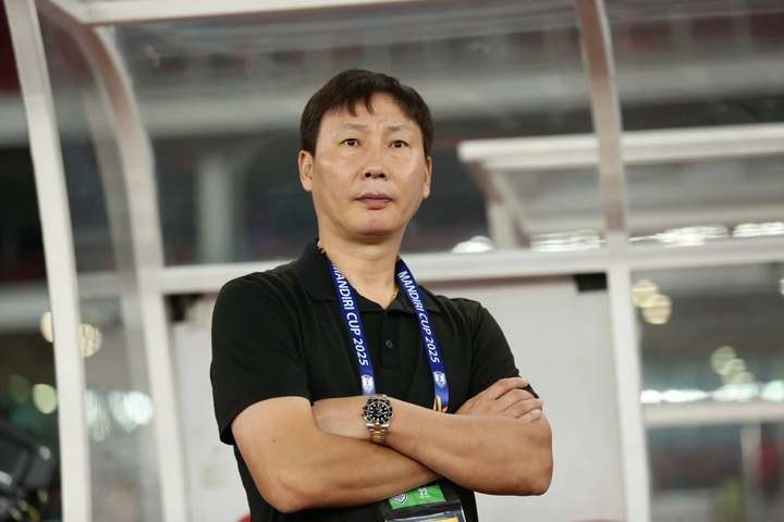 HLV Kim Sang Sik: Bóng đá Việt Nam hướng tới World Cup 2030 - 1 HLV Kim Sang Sik: Bóng đá Việt Nam hướng tới World Cup 2030 - 1