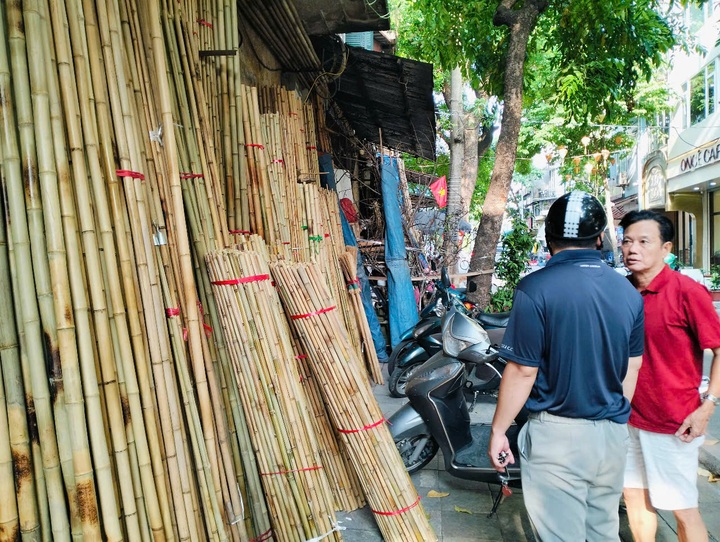 Những người giữ nghề phố cổ - Kỳ II: Giữ hồn tre giữa lòng phố cổ - 4