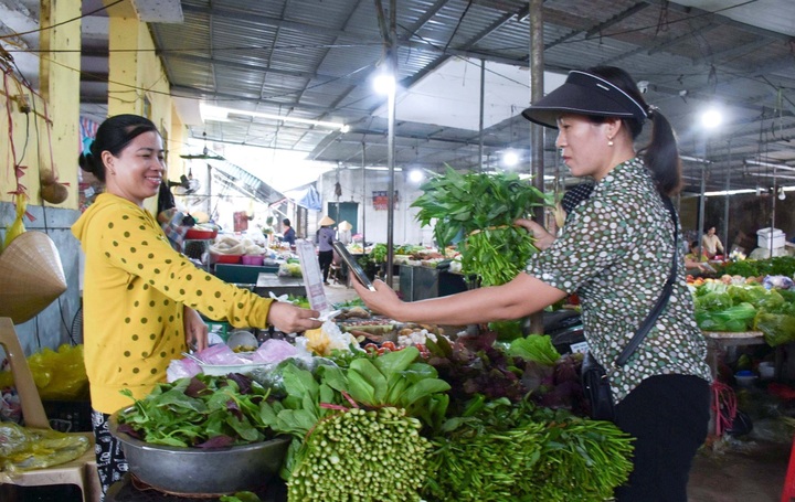 Chuyện “cách mạng số” của các tiểu thương - 1 Chuyện “cách mạng số” của các tiểu thương - 1