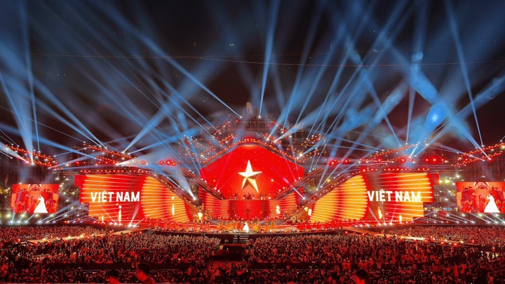 Rộn ràng sắc màu nghệ thuật chào mừng 80 năm Quốc khánh - 1 Rộn ràng sắc màu nghệ thuật chào mừng 80 năm Quốc khánh - 1