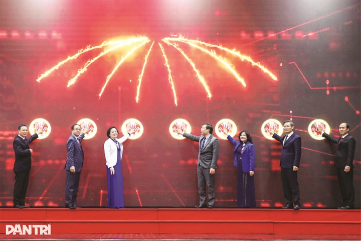 Phát huy truyền thống lịch sử 80 năm vẻ vang Bộ Nội vụ - 2 Phát huy truyền thống lịch sử 80 năm vẻ vang Bộ Nội vụ - 2