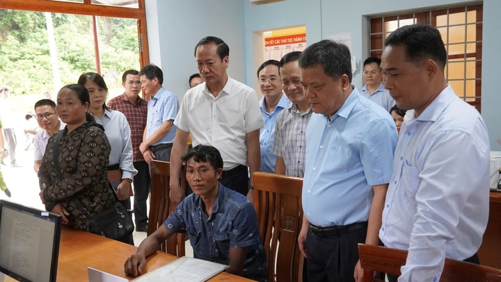 Lấy sự hài lòng của người dân làm thước đo - 2