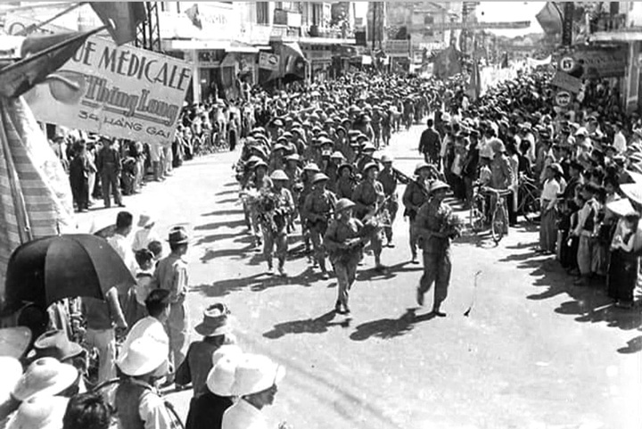 Nguyễn Bá Khoản - Người viết sử bằng hình ảnh - 2 Nguyễn Bá Khoản - Người viết sử bằng hình ảnh - 2